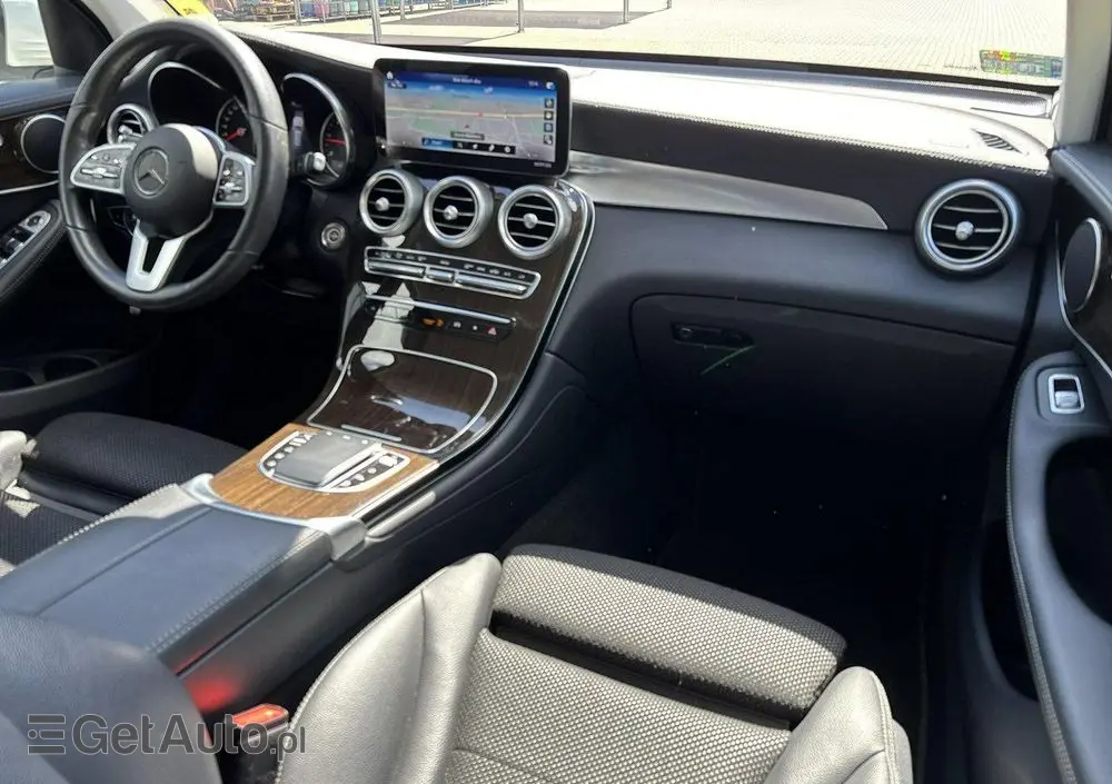 MERCEDES-BENZ GLC 