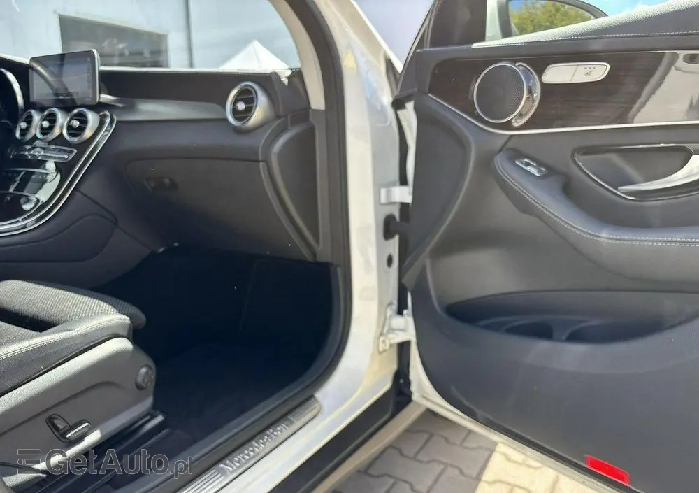 MERCEDES-BENZ GLC 