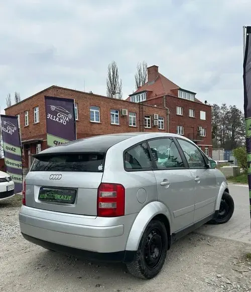 AUDI A2 