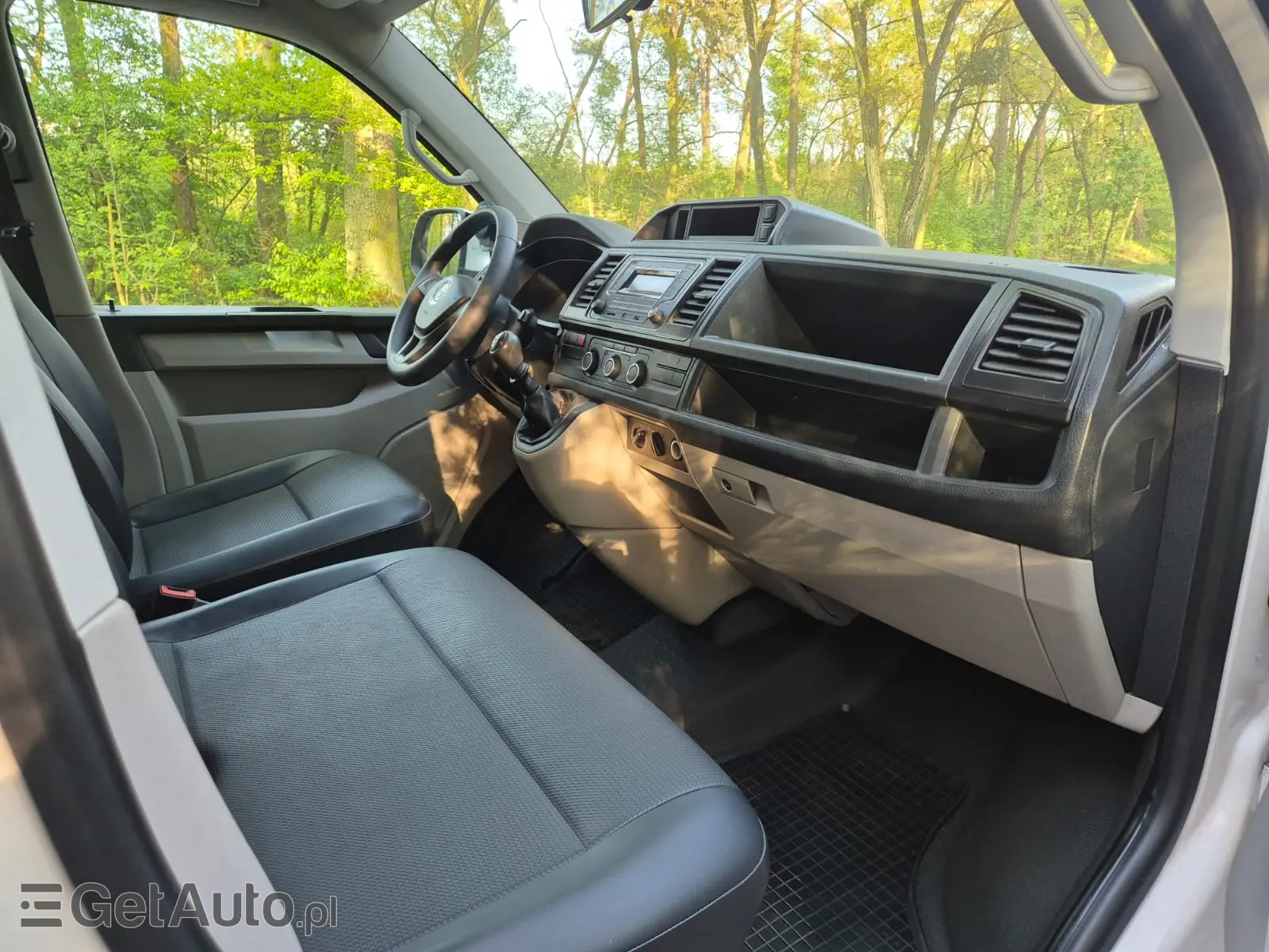 VOLKSWAGEN Transporter 