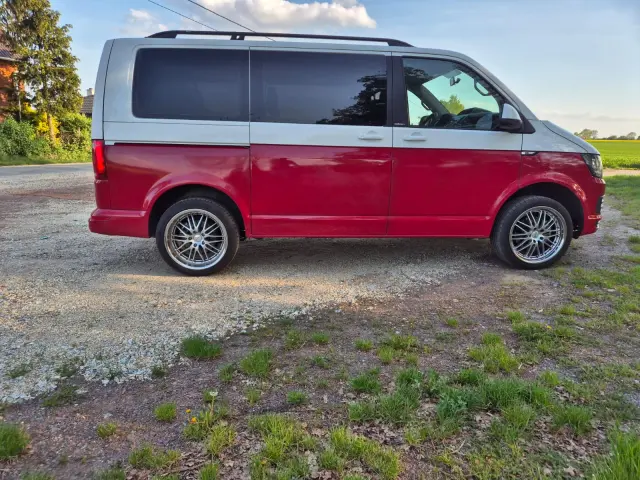 VOLKSWAGEN Transporter 