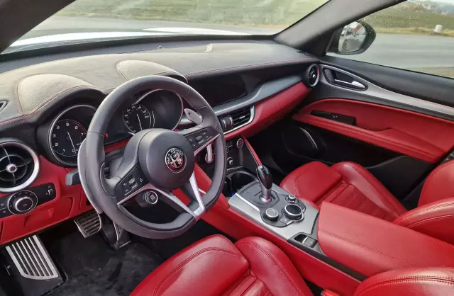 ALFA ROMEO Stelvio 2.0 GME (280 KM) AWD Automatic