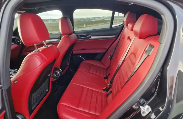 ALFA ROMEO Stelvio 2.0 GME (280 KM) AWD Automatic