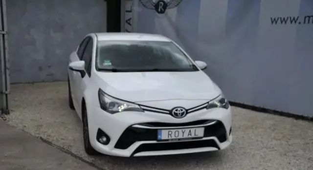 TOYOTA Avensis 
