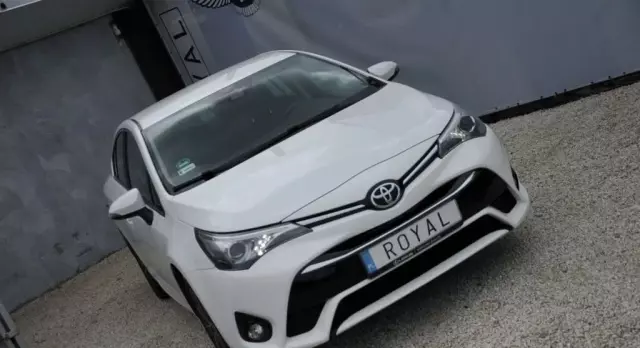 TOYOTA Avensis 