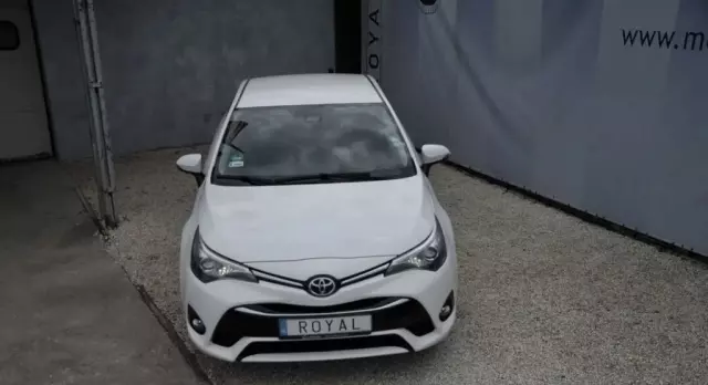 TOYOTA Avensis 