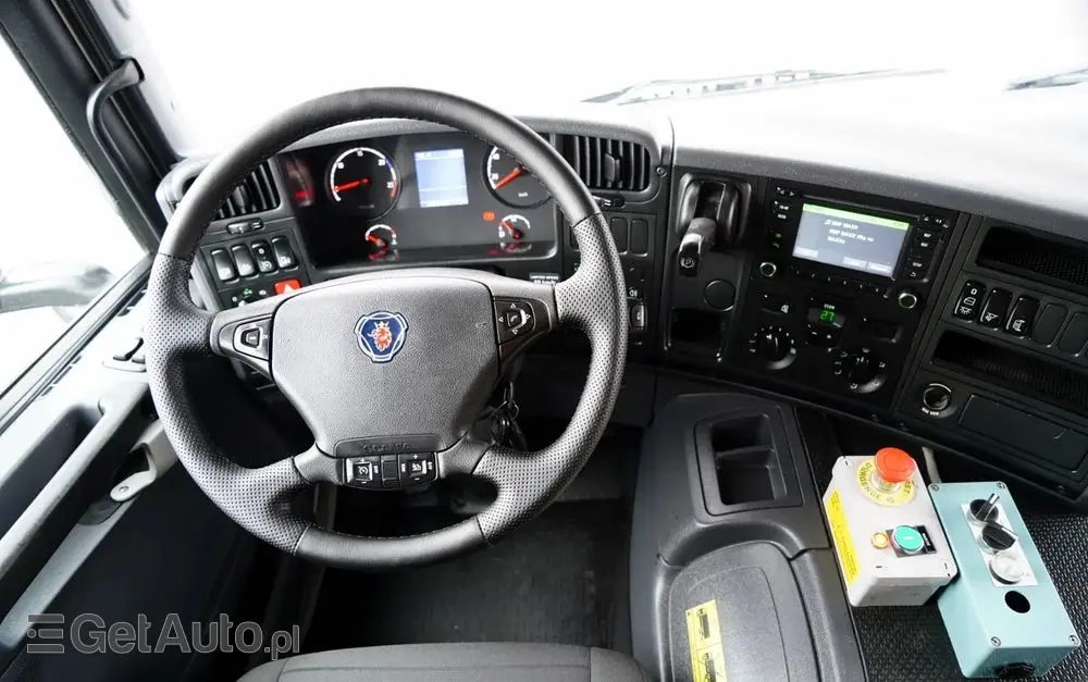 SCANIA P 410 / 8x4 / WYWROTKA 2 STRONNA / HYDROBURTA / BORDMATIC / OPTICRUISE / OPONY 100% / EURO 6 