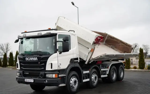 SCANIA P 410 / 8x4 / WYWROTKA 2 STRONNA / HYDROBURTA / BORDMATIC / OPTICRUISE / OPONY 100% / EURO 6 
