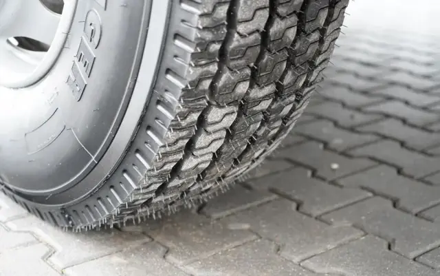 SCANIA P 410 / 8x4 / WYWROTKA 2 STRONNA / HYDROBURTA / BORDMATIC / OPTICRUISE / OPONY 100% / EURO 6 