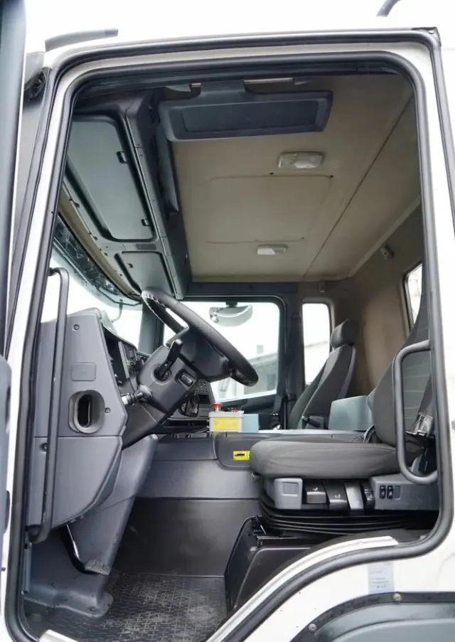 SCANIA P 410 / 8x4 / WYWROTKA 2 STRONNA / HYDROBURTA / BORDMATIC / OPTICRUISE / OPONY 100% / EURO 6 