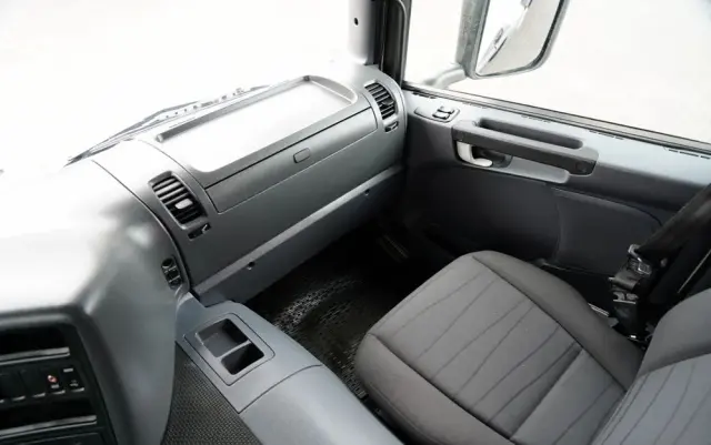 SCANIA P 410 / 8x4 / WYWROTKA 2 STRONNA / HYDROBURTA / BORDMATIC / OPTICRUISE / OPONY 100% / EURO 6 