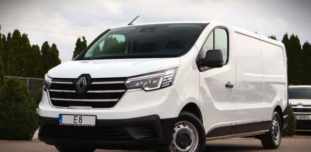 RENAULT Trafic 