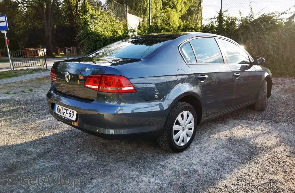 VOLKSWAGEN Passat 