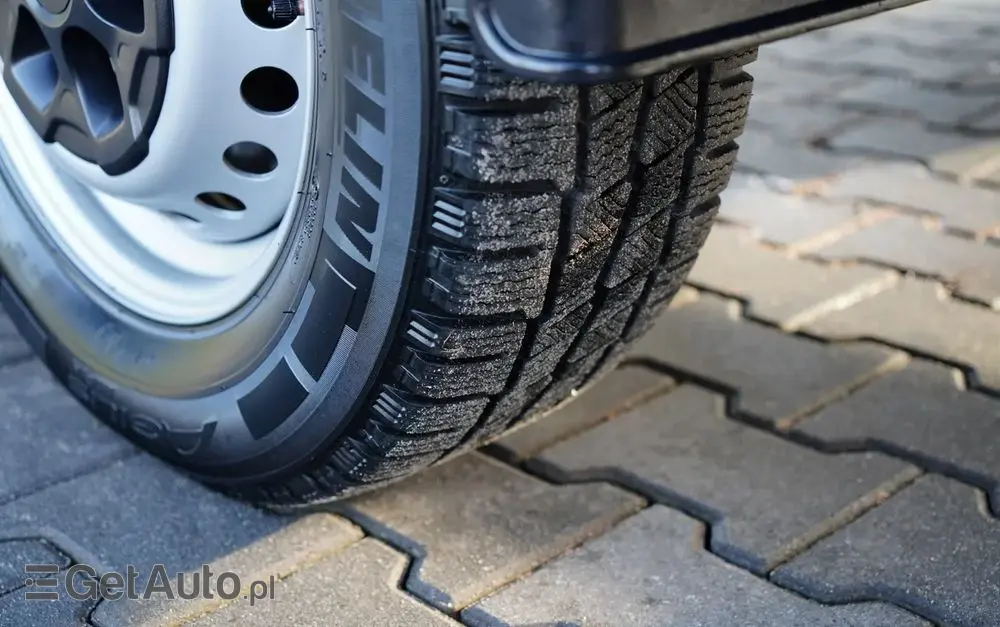 IVECO 35-140 / ZWYŻKA / PODNOŚNIK KOSZOWY KLUBB K26/ 4 PODPORY / MANUAL / 2020  R 