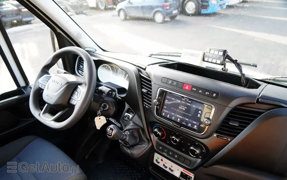 IVECO 35-140 / ZWYŻKA / PODNOŚNIK KOSZOWY KLUBB K26/ 4 PODPORY / MANUAL / 2020  R 