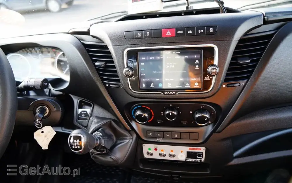 IVECO 35-140 / ZWYŻKA / PODNOŚNIK KOSZOWY KLUBB K26/ 4 PODPORY / MANUAL / 2020  R 