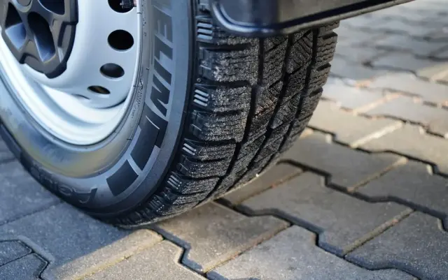 IVECO 35-140 / ZWYŻKA / PODNOŚNIK KOSZOWY KLUBB K26/ 4 PODPORY / MANUAL / 2020  R 