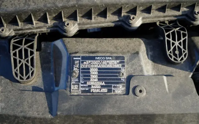 IVECO 35-140 / ZWYŻKA / PODNOŚNIK KOSZOWY KLUBB K26/ 4 PODPORY / MANUAL / 2020  R 