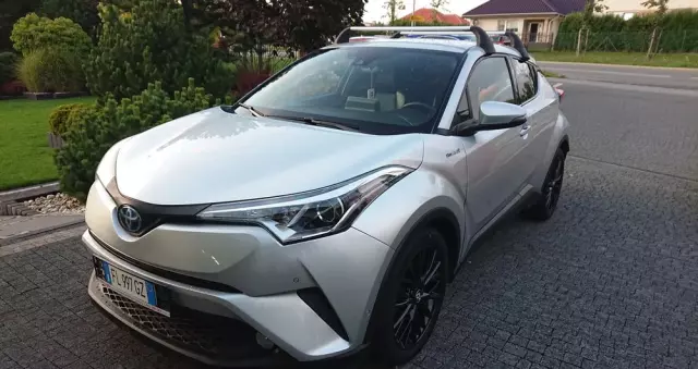 TOYOTA C-HR 