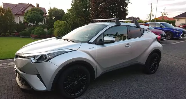 TOYOTA C-HR 