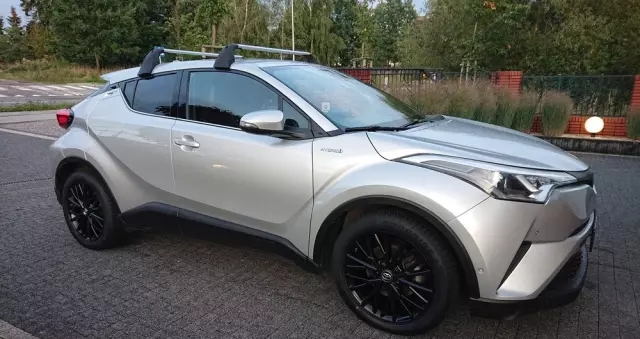 TOYOTA C-HR 