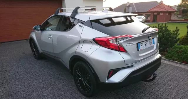 TOYOTA C-HR 
