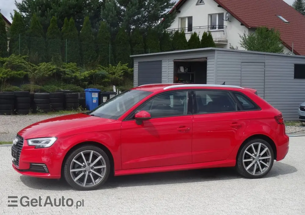 AUDI A3 Sportback 1.4 TFSI CoD ultra Attraction S tronic