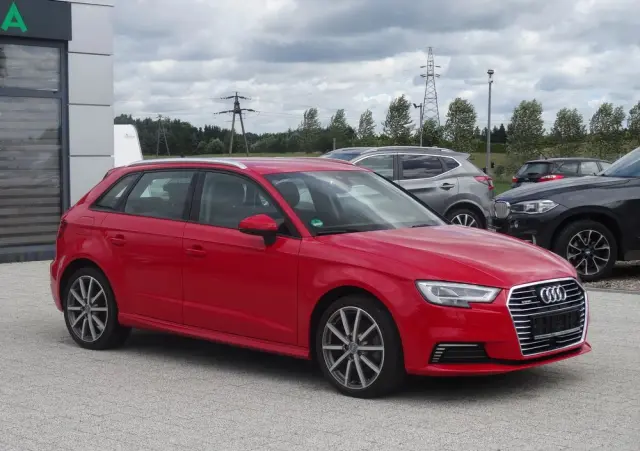 AUDI A3 Sportback 1.4 TFSI CoD ultra Attraction S tronic