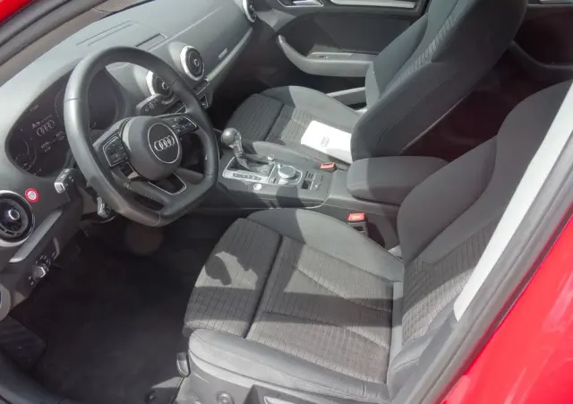 AUDI A3 Sportback 1.4 TFSI CoD ultra Attraction S tronic