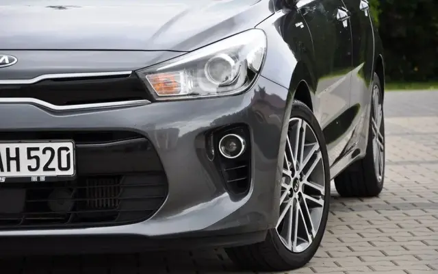 KIA Rio 1.0 T-GDI 120 Platinum Edition