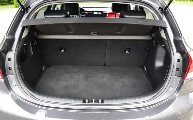 KIA Rio 1.0 T-GDI 120 Platinum Edition