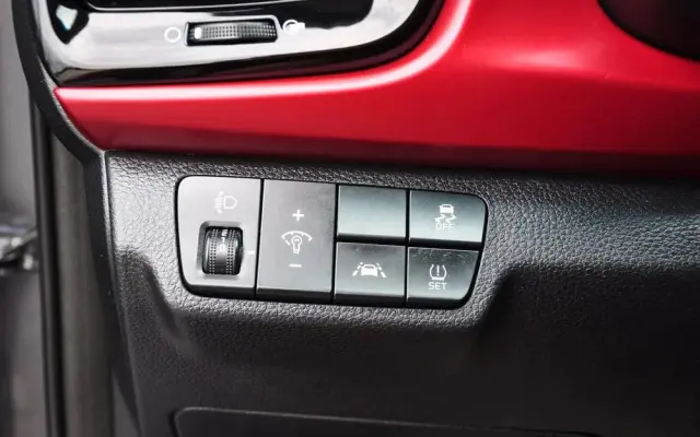 KIA Rio 1.0 T-GDI 120 Platinum Edition