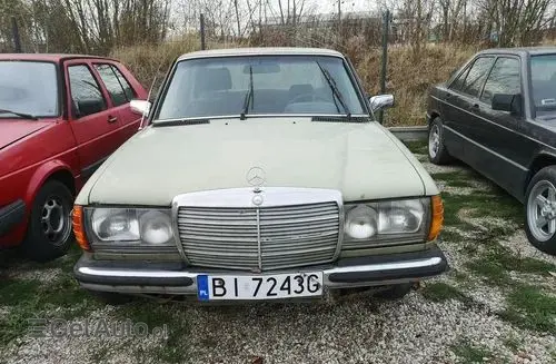 MERCEDES-BENZ W123 