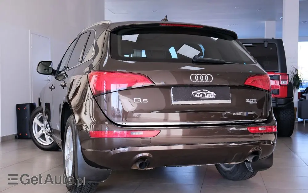 AUDI Q5 