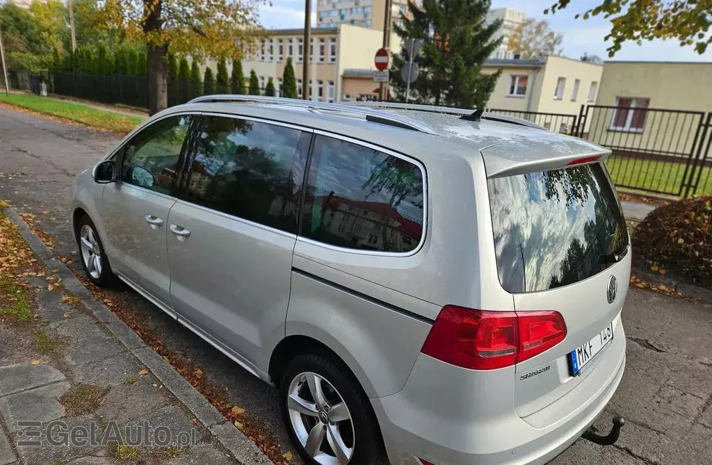 VOLKSWAGEN Sharan 