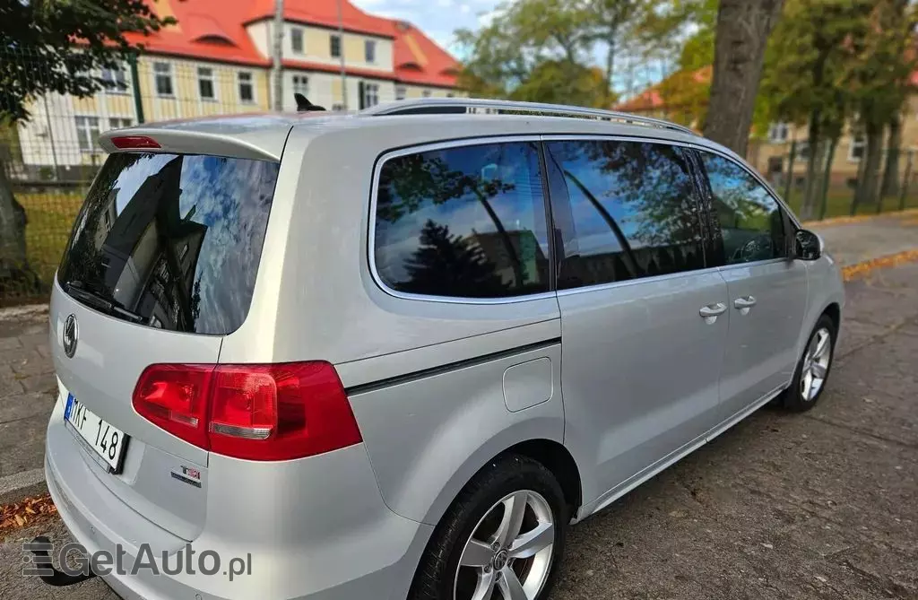 VOLKSWAGEN Sharan 