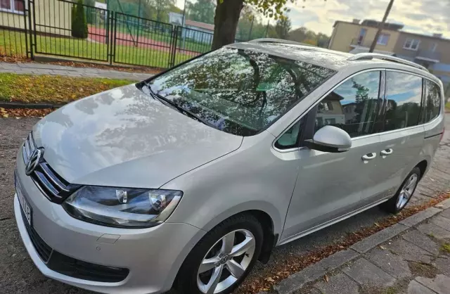 VOLKSWAGEN Sharan 