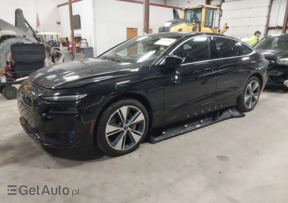 AUDI A6 Avant e-tron 