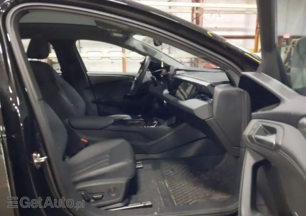 AUDI A6 Avant e-tron 