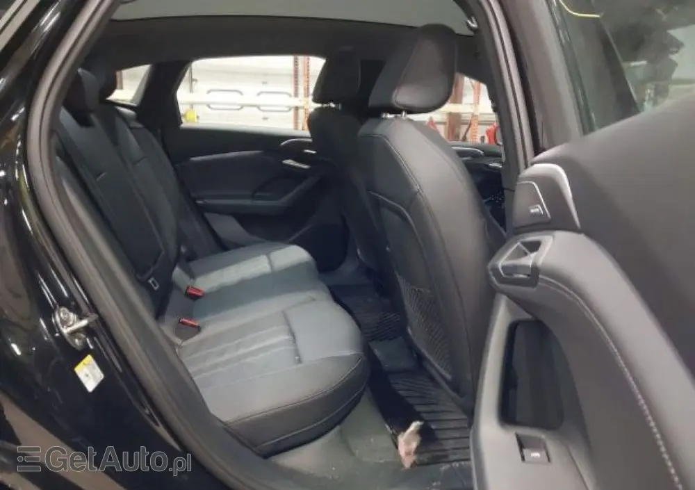 AUDI A6 Avant e-tron 