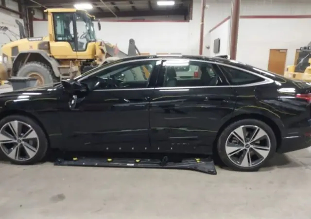 AUDI A6 Avant e-tron 