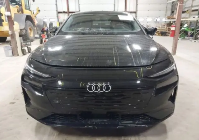 AUDI A6 Avant e-tron 