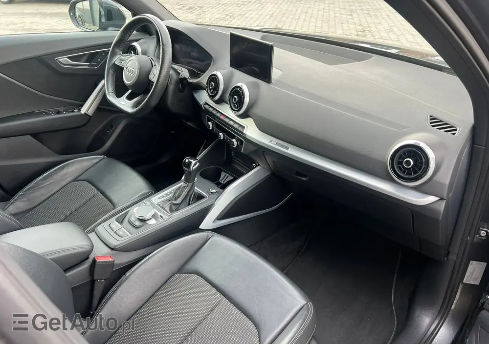 AUDI Q2 35 TFSI S tronic S line