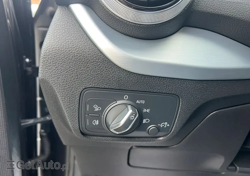 AUDI Q2 35 TFSI S tronic S line