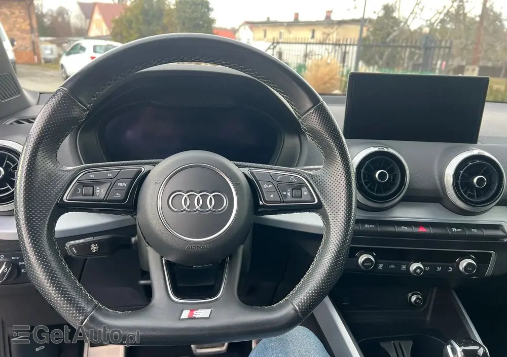AUDI Q2 35 TFSI S tronic S line