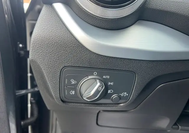 AUDI Q2 35 TFSI S tronic S line