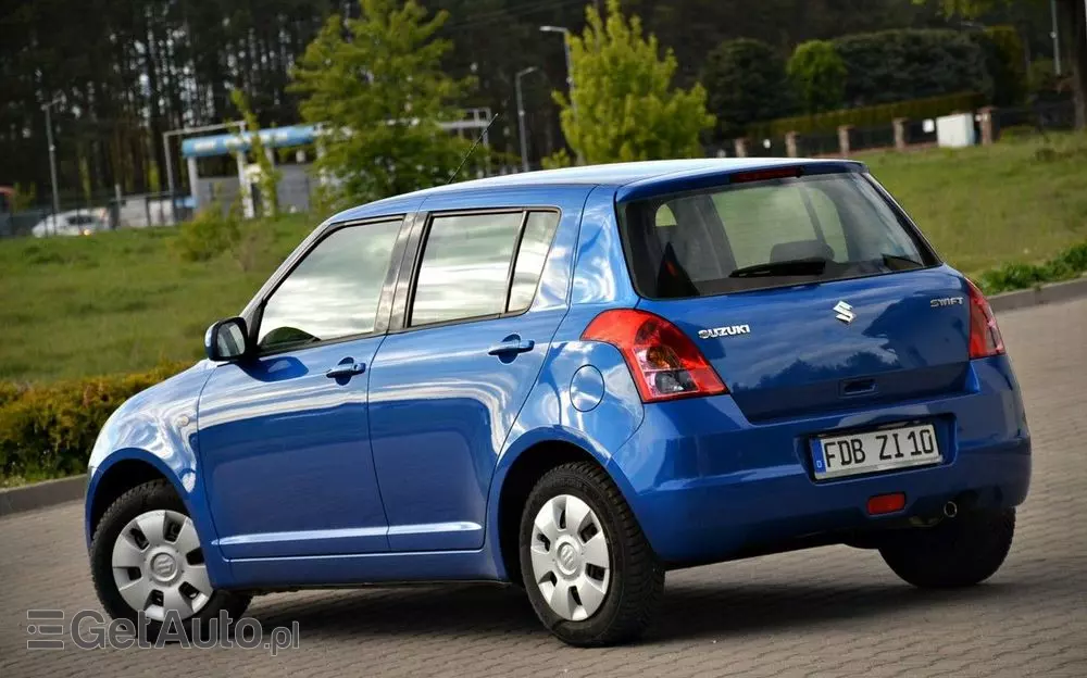 SUZUKI Swift 