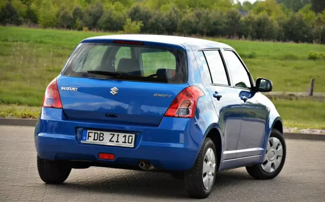 SUZUKI Swift 