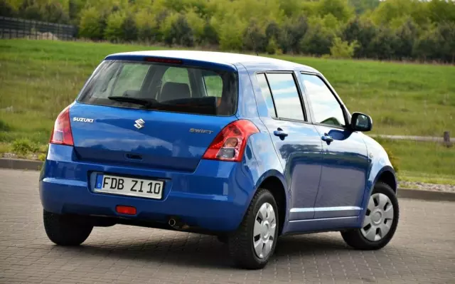 SUZUKI Swift 