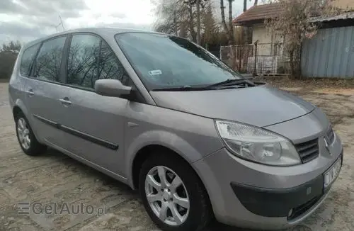 RENAULT Grand Scenic 